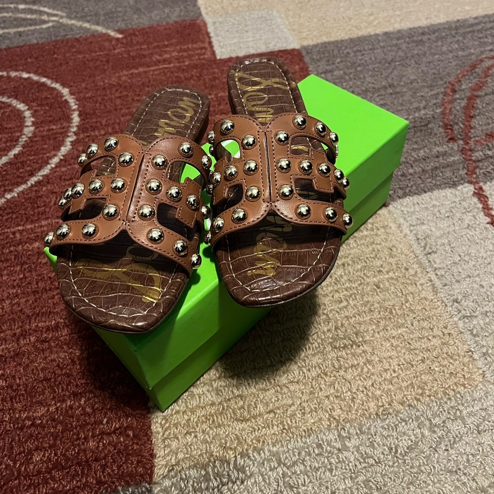 Woman’s sandals